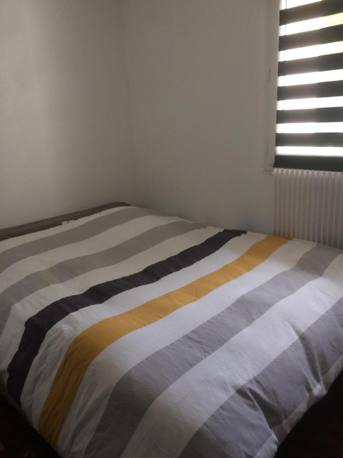 Maison Marylene Possibilite De Louer 2 Chambres Et Un Lit 1Place Supplement Du Reglement De La Location En A Regler Sur Place ,Petit Dejeuner Egalement Vous Gagnez 16 Pour-Cent Givry  Exterior foto