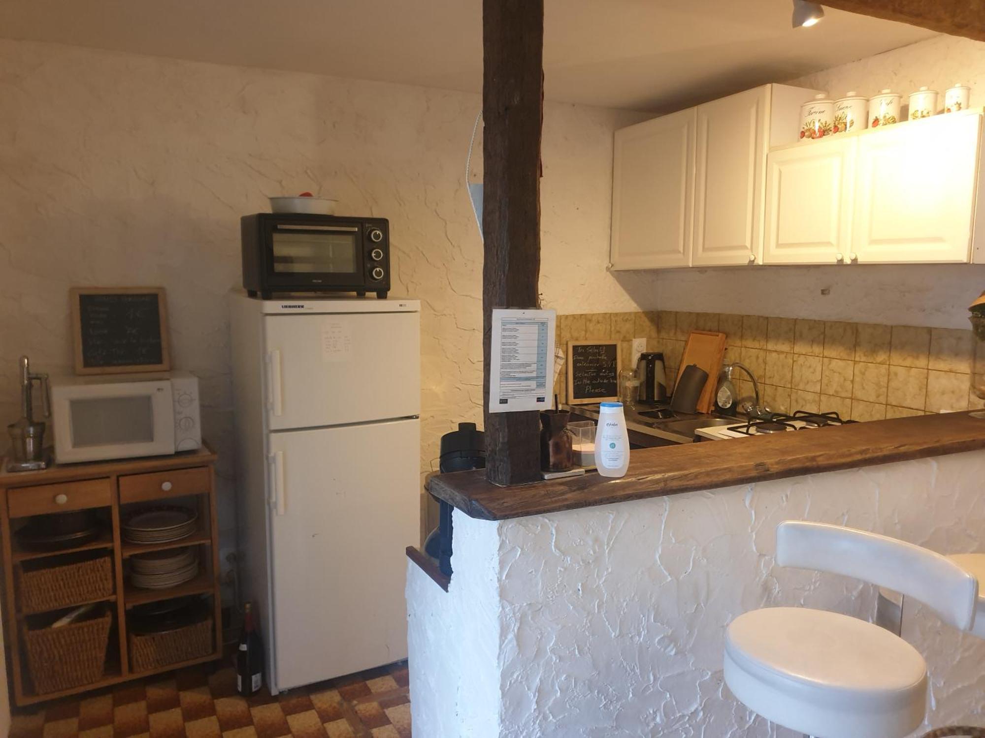 Maison Marylene Possibilite De Louer 2 Chambres Et Un Lit 1Place Supplement Du Reglement De La Location En A Regler Sur Place ,Petit Dejeuner Egalement Vous Gagnez 16 Pour-Cent Givry  Zimmer foto